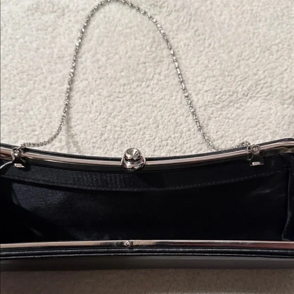 Elegant Black Clutch with Silver Chain - Picture 3 of 4